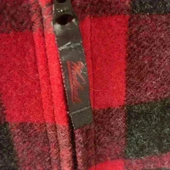 Woolrich women’s 2XL ruby vest. - Picture 4 of 8